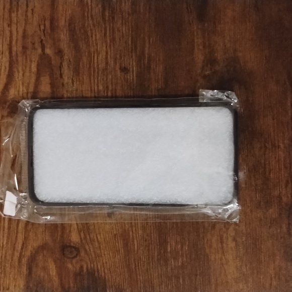 (3) OnePlus cases & 1 lens protector, all 3 together. - Picture 7 of 10